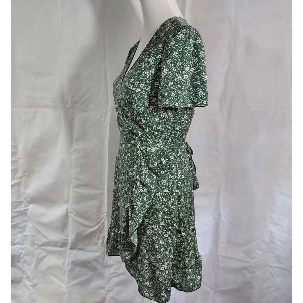 Shein Wrap Dress Size 6 Ruffle Flowy Short Sleeves Green White Floral Retro